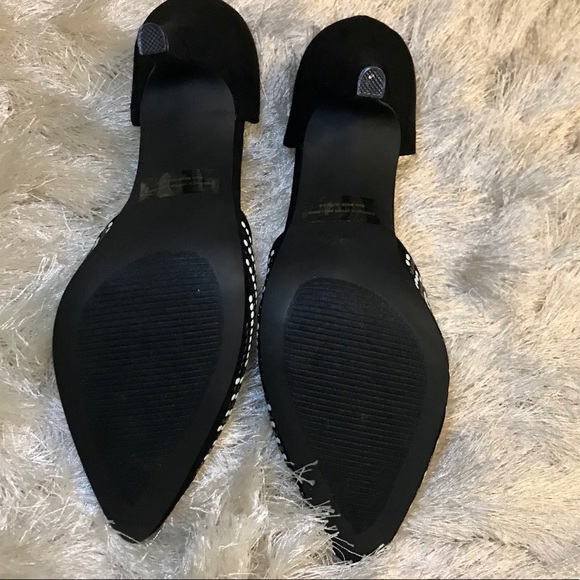 Callisto of California Black Stilettos Heels - Picture 3 of 4